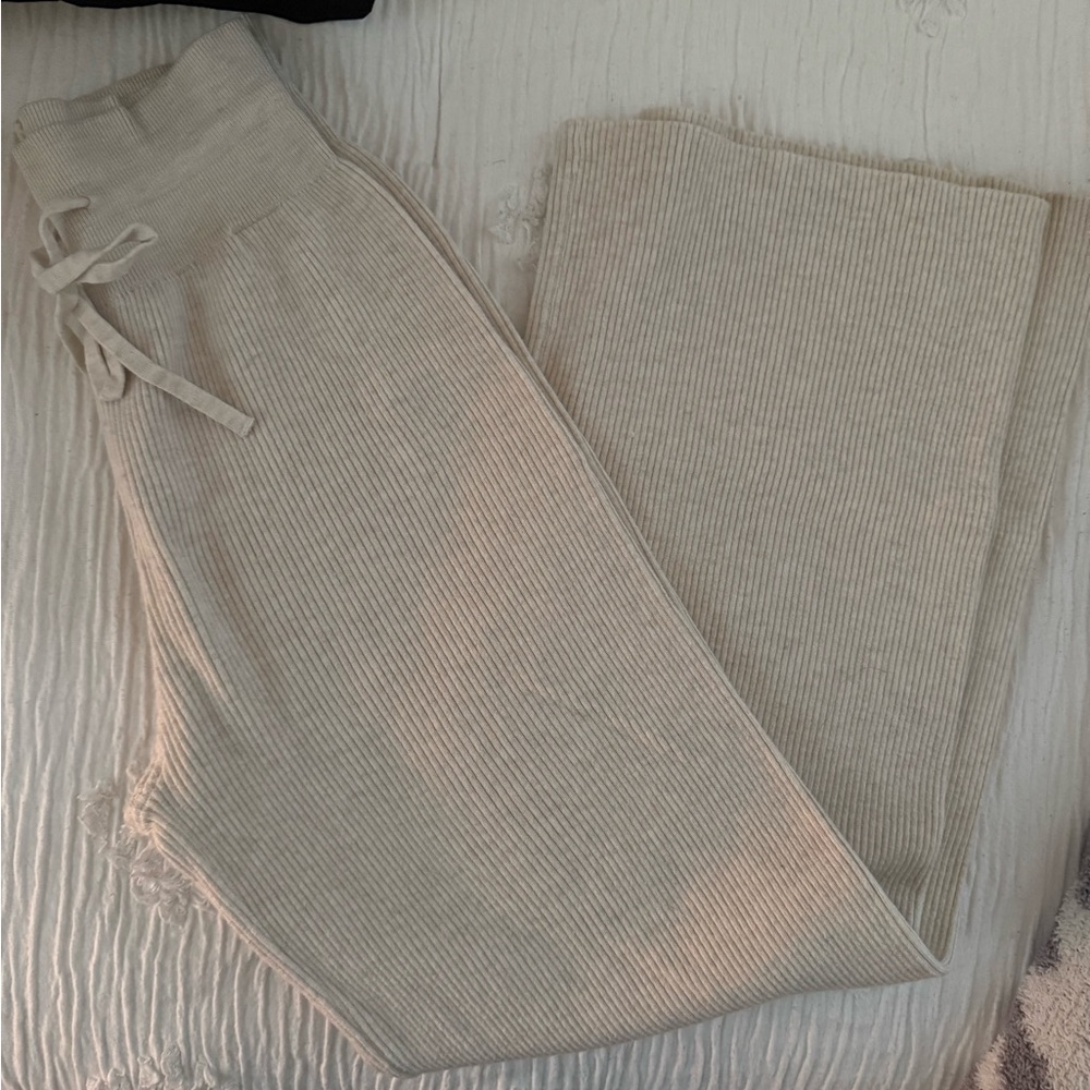 Uniqlo Ribbed Lounge Pants in Beige